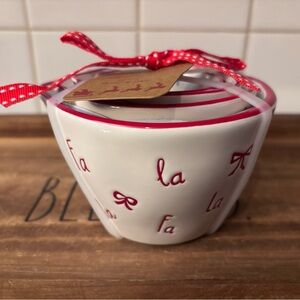 Ray Dunn “Fa La La” Measuring Cups